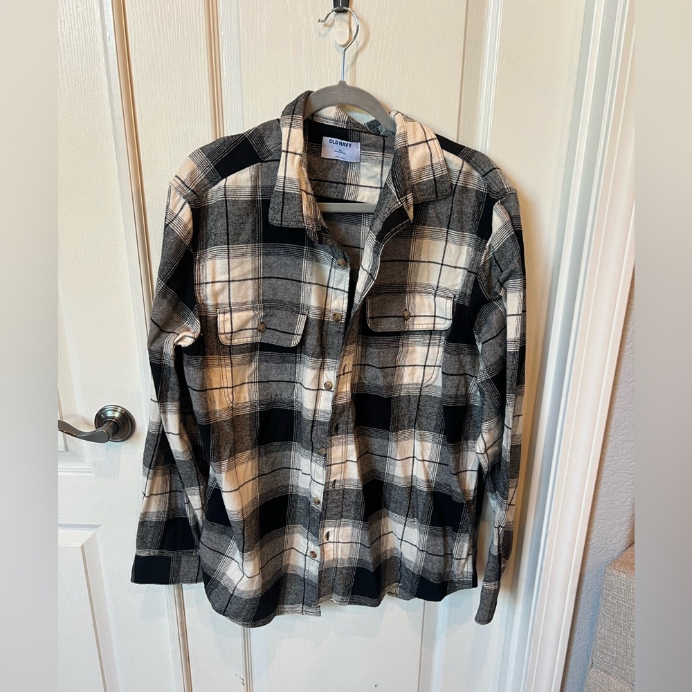 Old Navy black and white flannel plaid shirt